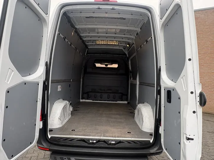 Mercedes-Benz Sprinter 2023 photo 3