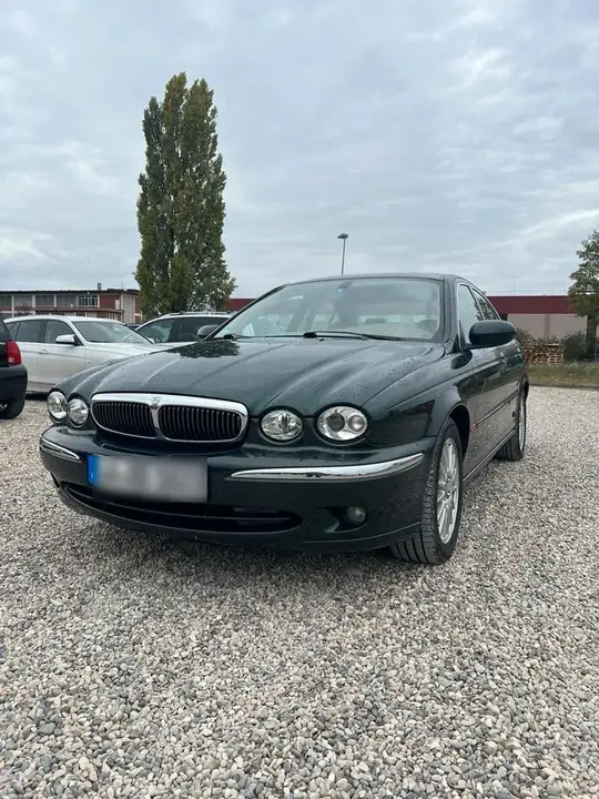 Jaguar X-Type