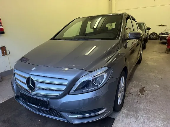 Mercedes-Benz B180