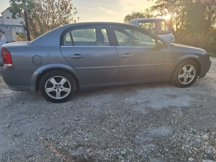 Opel Vectra C 2002 photo 3