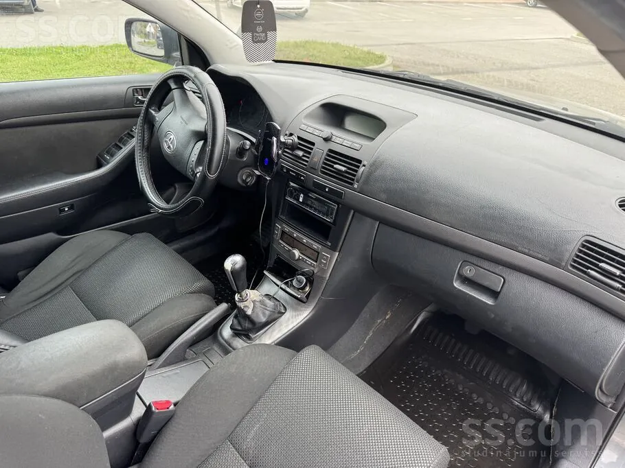 Toyota Avensis 2005 photo 4