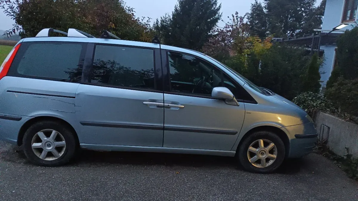 Fiat Ulysse 2002 photo 2