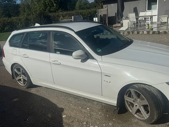 BMW 330D 2011 photo 3