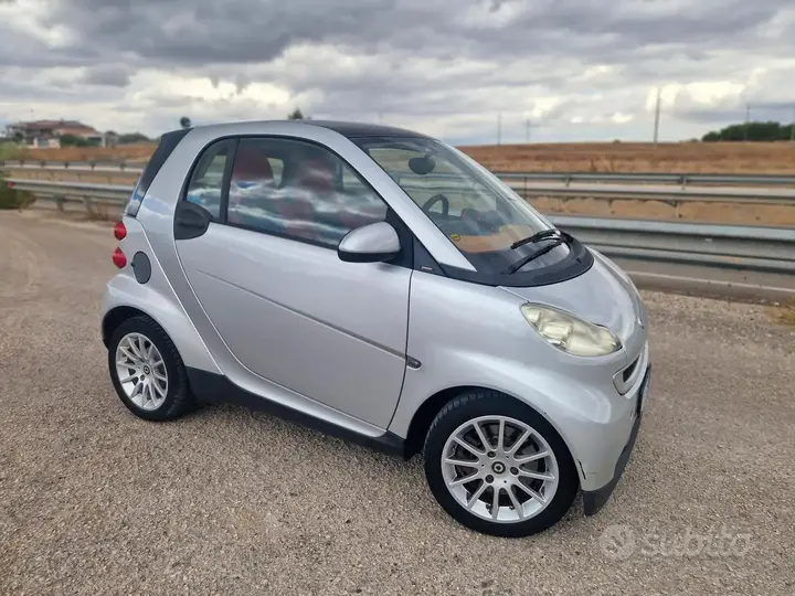 Smart Fortwo 2010 photo 2