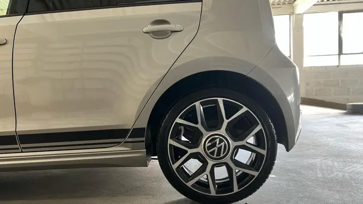 Volkswagen Up 2020 photo 5