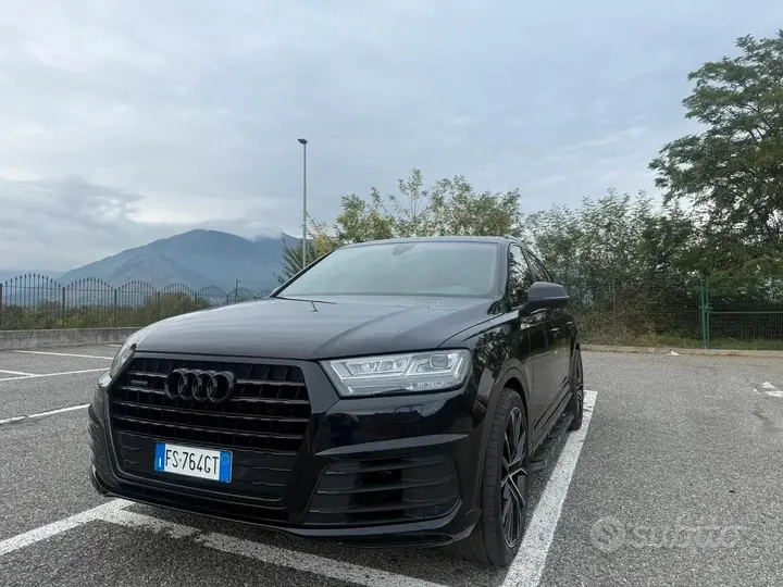 Audi Q7 2018 photo 2