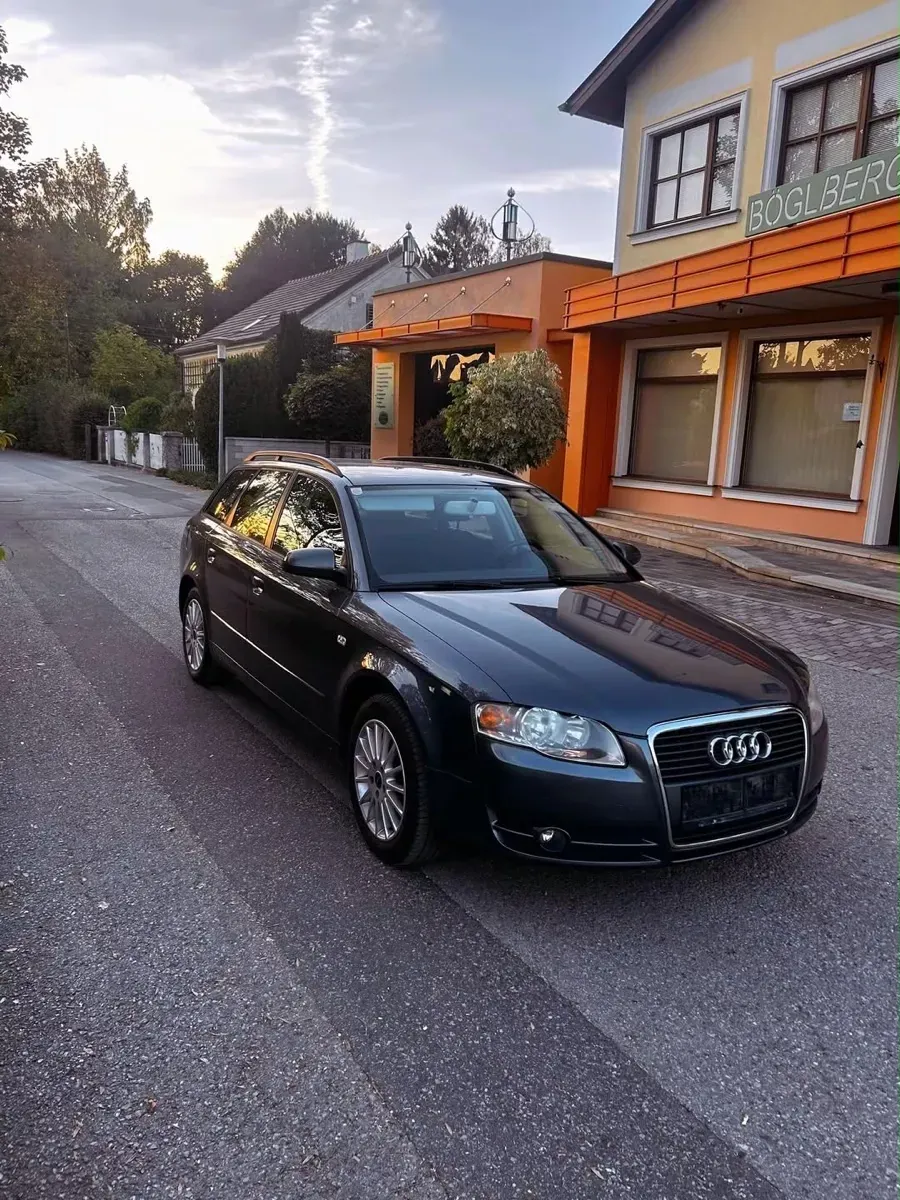 Audi A4 2005 photo 2