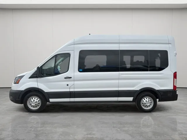Ford Transit Passenger Wagon 2025 photo 4