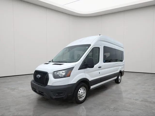 Ford Transit Passenger Wagon 2025 photo 3
