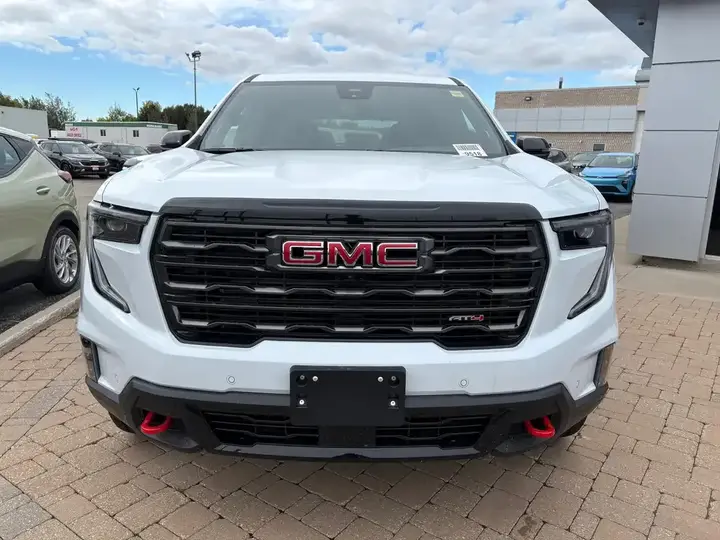 GMC Acadia 2027 photo 3
