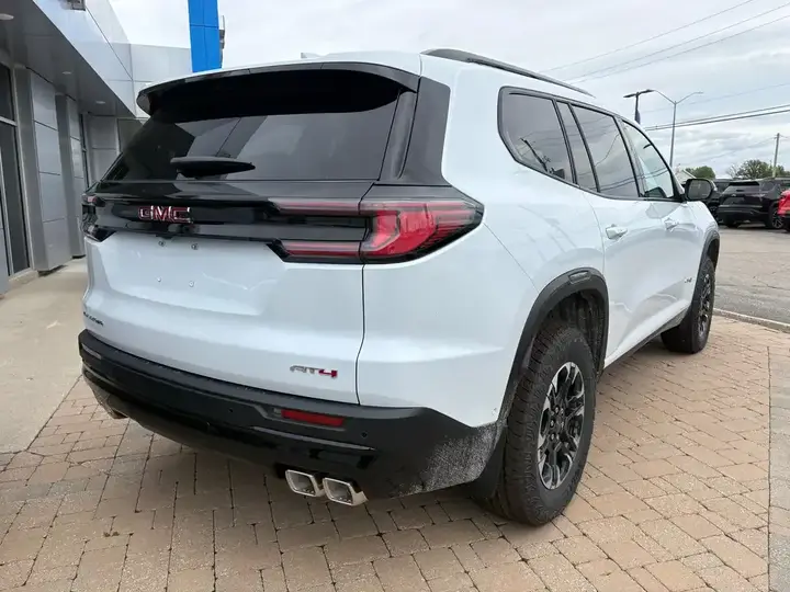 GMC Acadia 2027 photo 5