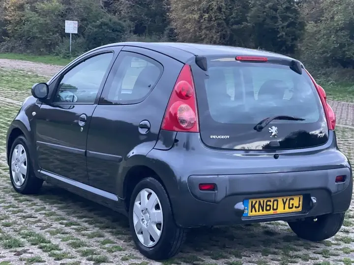 Peugeot 107 2010 photo 4