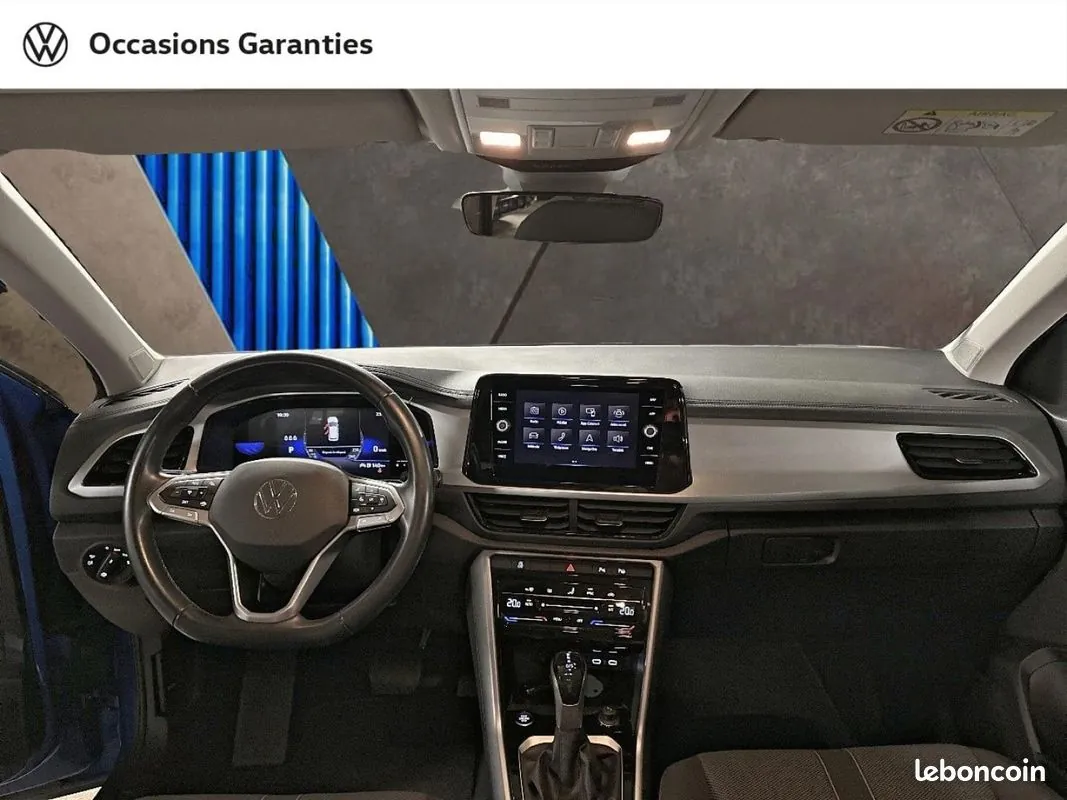 Volkswagen T-Roc 2023 photo 3