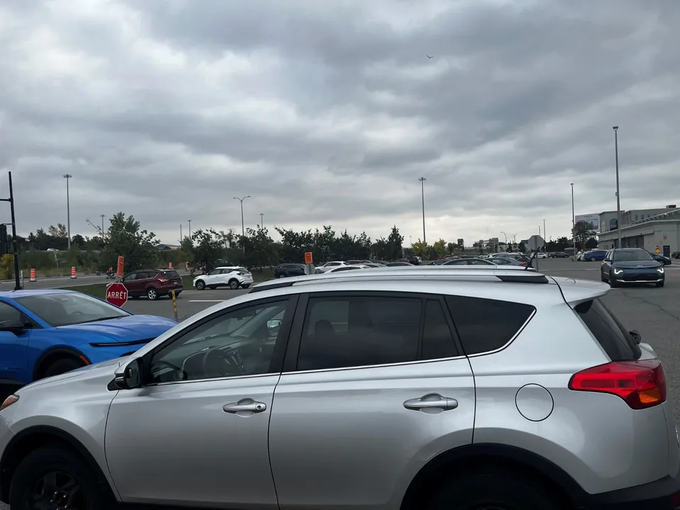 Toyota Rav4 2015 photo 4
