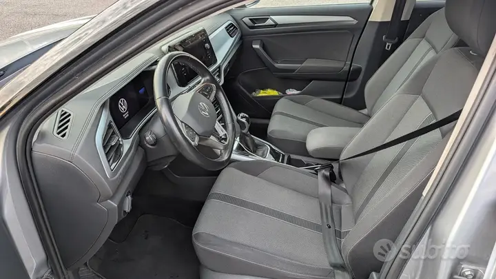 Volkswagen T-Roc 2023 photo 5