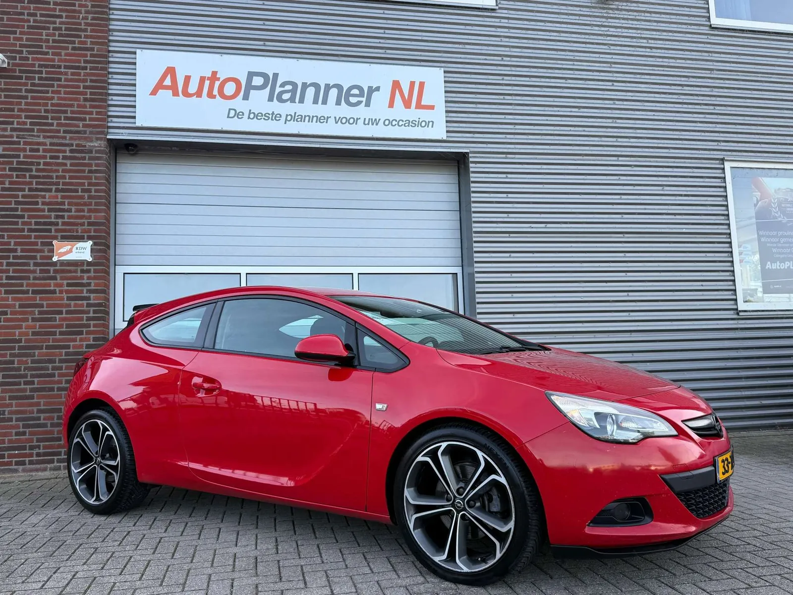 Opel Astra 2012 photo 2