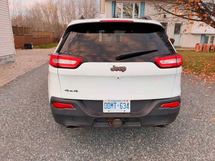 Jeep Cherokee 2016 photo 2