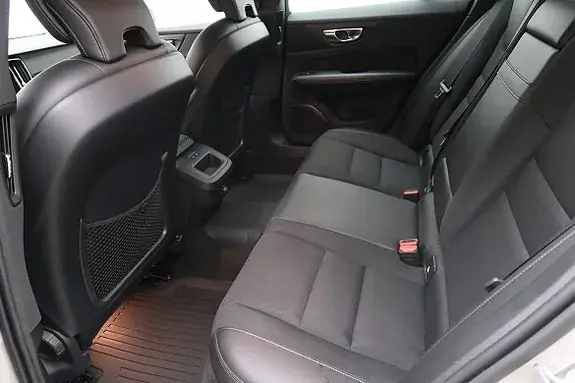 Volvo V60 Cross Country 2019 photo 5