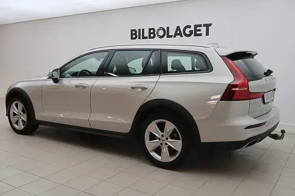 Volvo V60 Cross Country 2019 photo 3