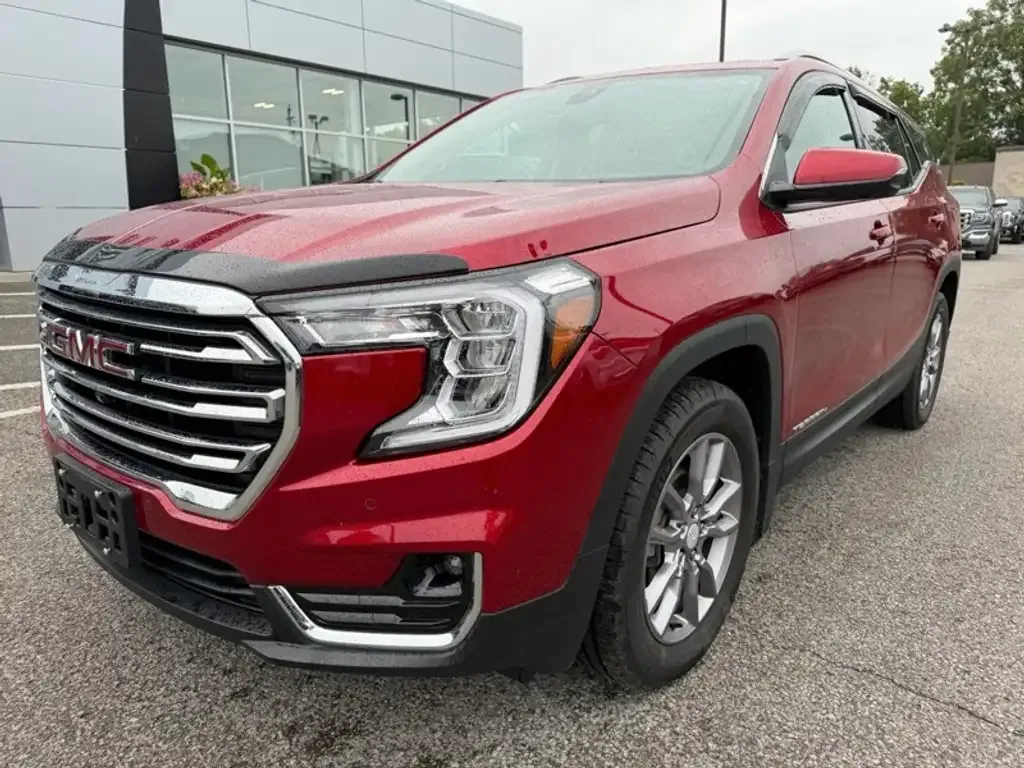 GMC Terrain 2024 photo 2