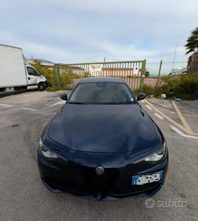 Alfa Romeo Giulia 2017 photo 2