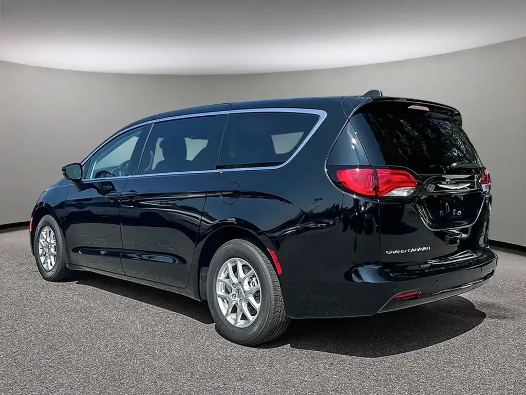 Chrysler Grand Caravan 2027 photo 5