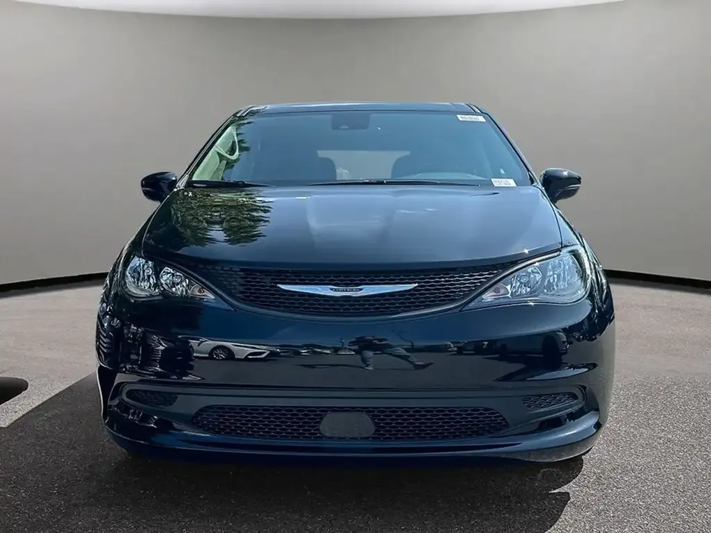 Chrysler Grand Caravan 2027 photo 2