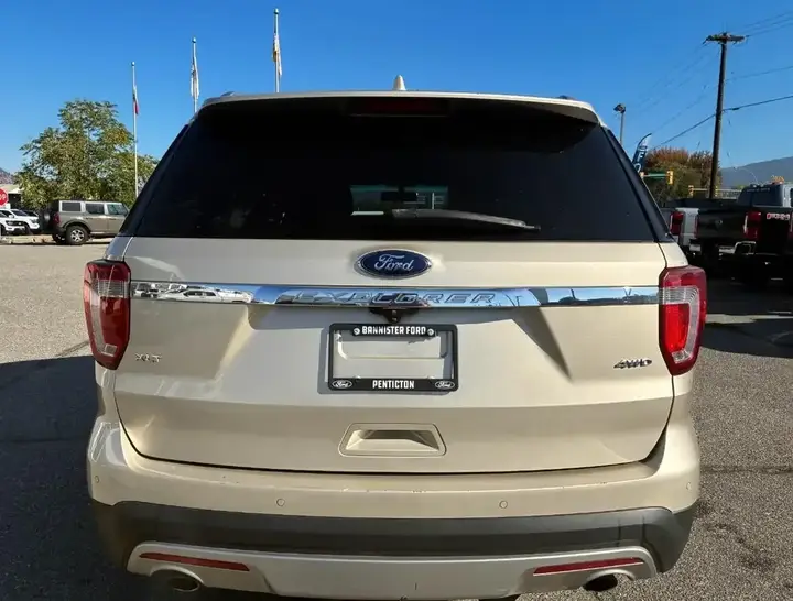 Ford Explorer 2017 photo 2
