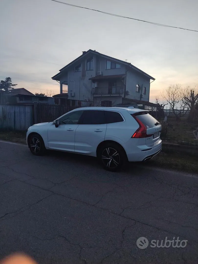 Volvo Xc60 2018 photo 2