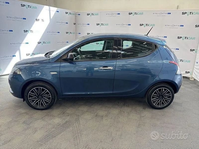 Lancia Ypsilon 2023 photo 2