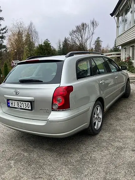 Toyota Avensis 2008 photo 2