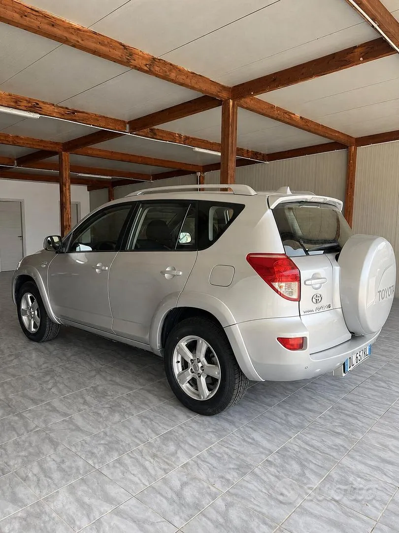 Toyota Rav4 2007 photo 2