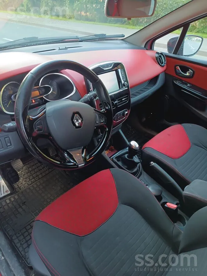 Renault Clio 2013 photo 2