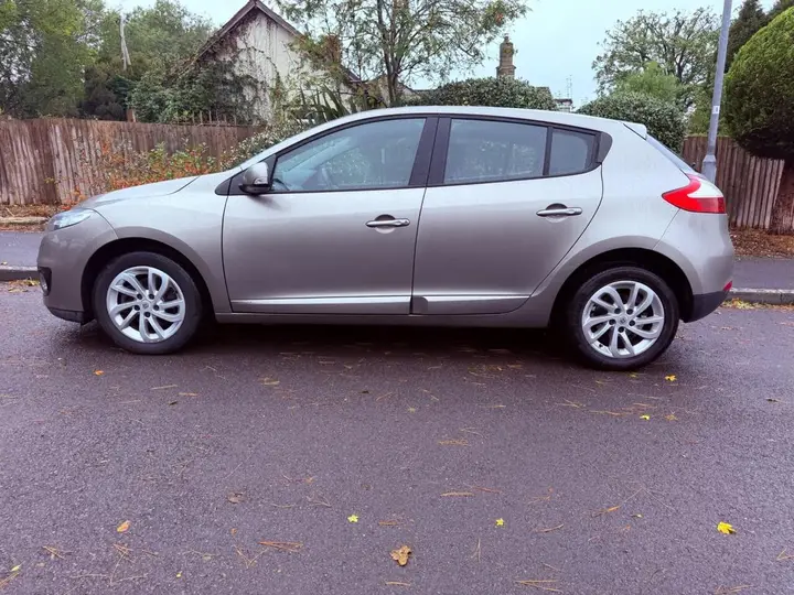 Renault Megane 2012 photo 5