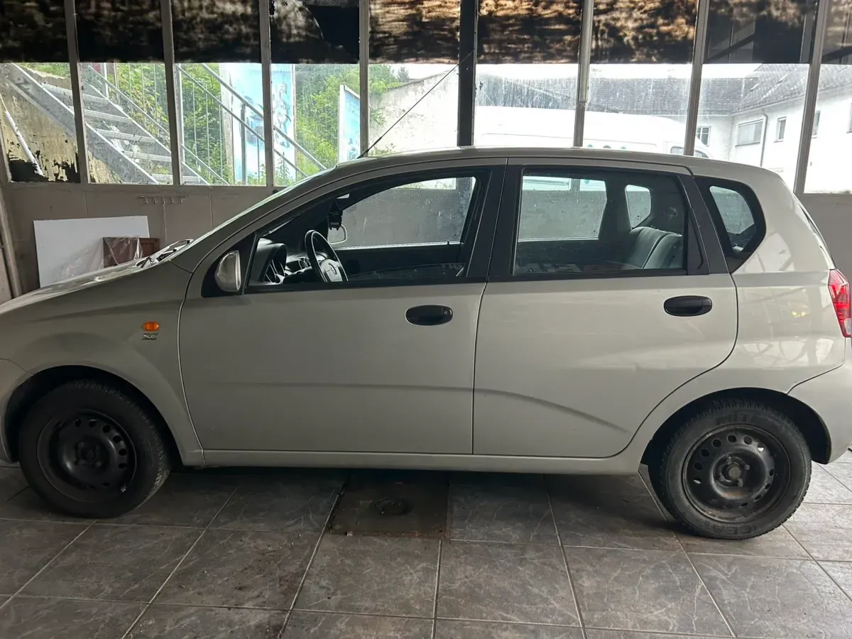 Chevrolet Kalos 2005 photo 2
