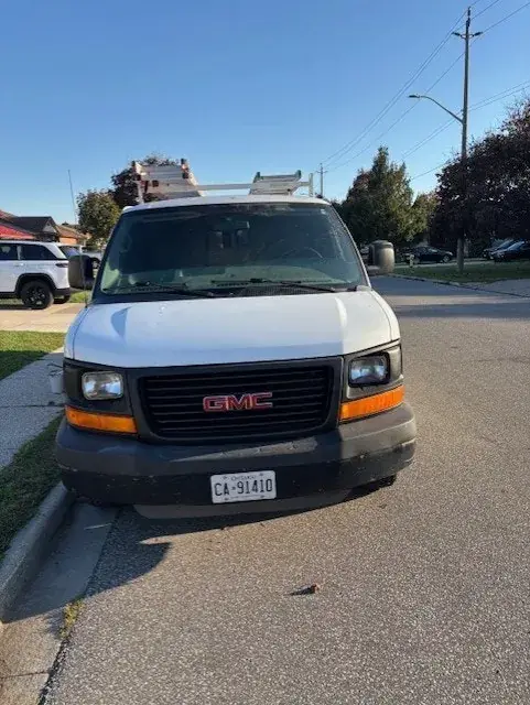 GMC Savana 2010 photo 5