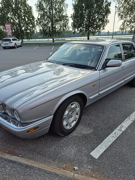 Jaguar Xj 2001 photo 2