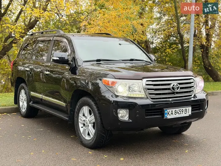 Toyota Land Cruiser 2012 photo 4