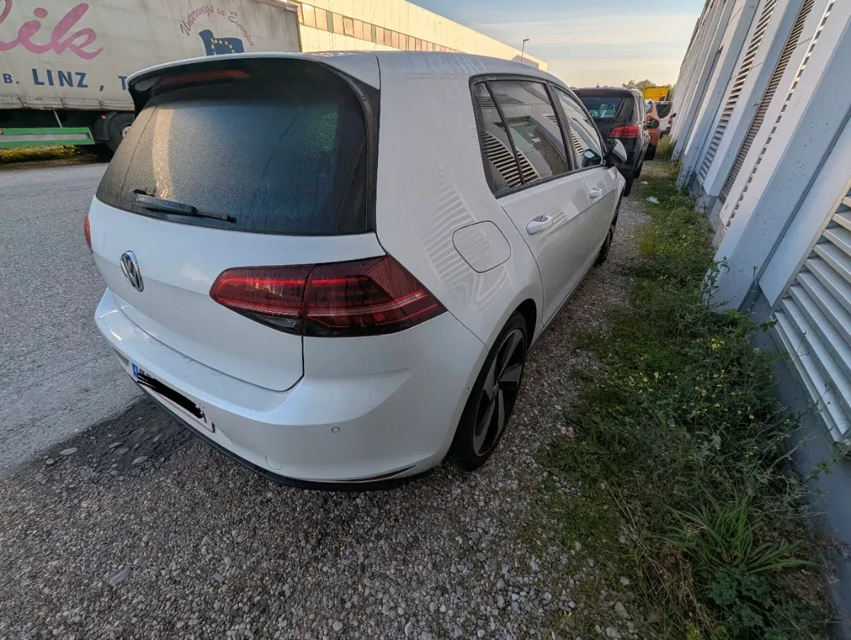 Volkswagen Golf 2013 photo 3