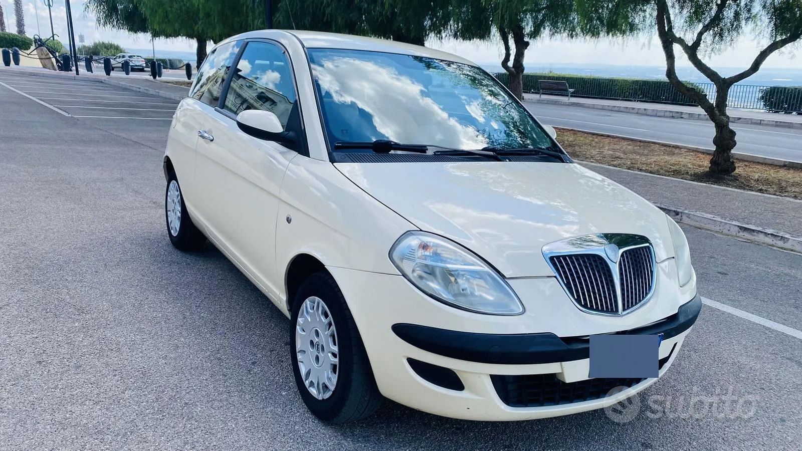Lancia Ypsilon