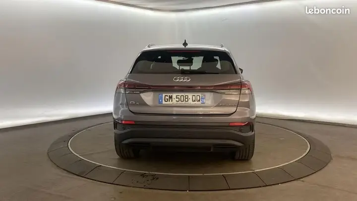 Audi Q4 2023 photo 5