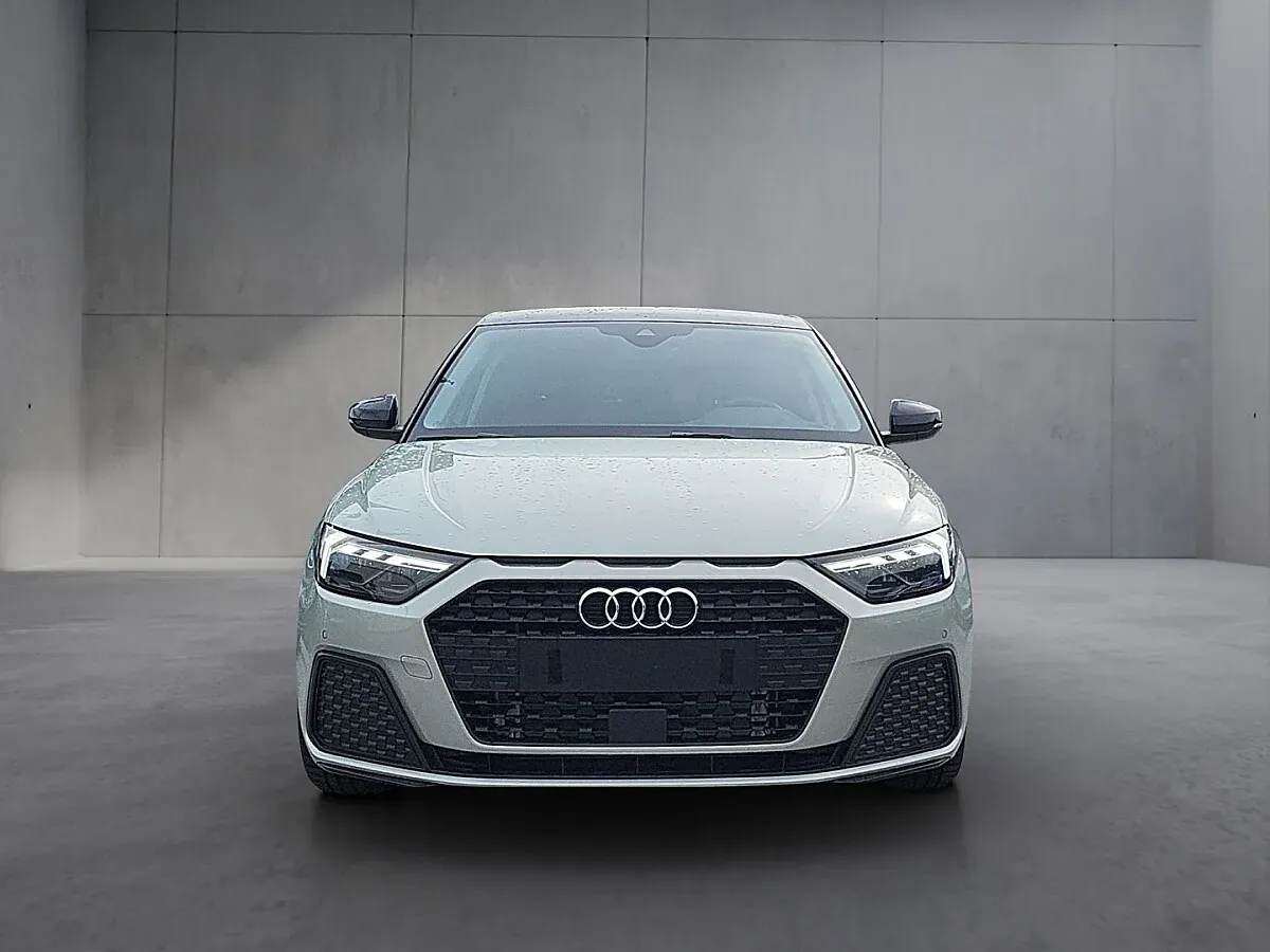 Audi A1 2026 photo 2
