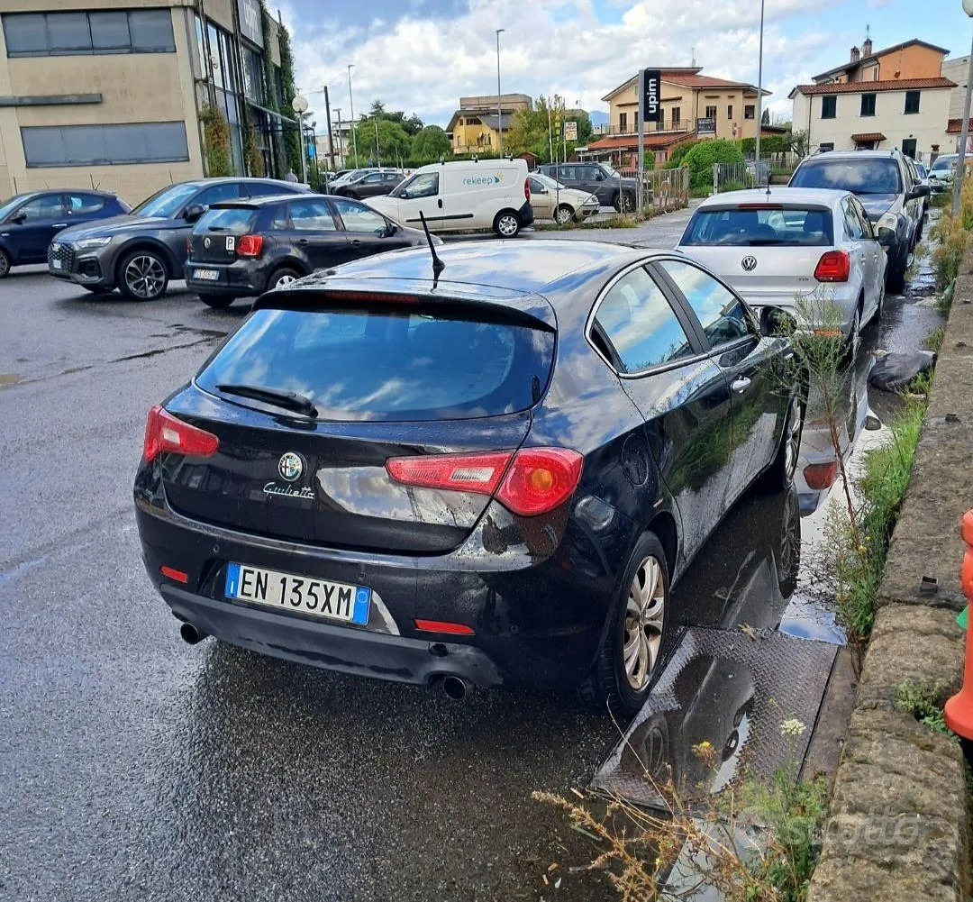Alfa Romeo Giulietta 2012 photo 3