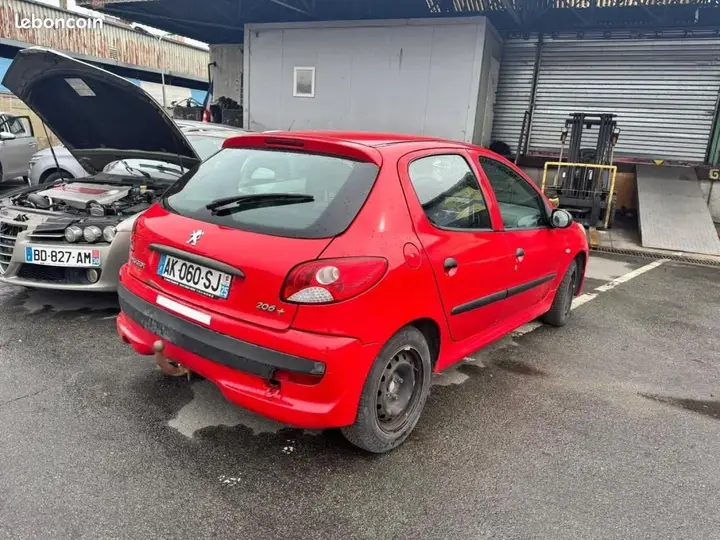 Peugeot 206 2010 photo 3