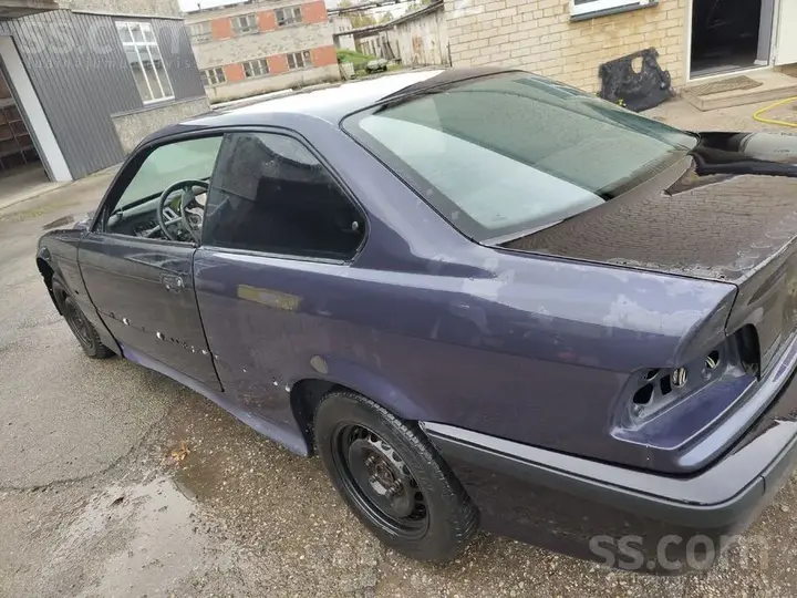 BMW 318 1994 photo 4