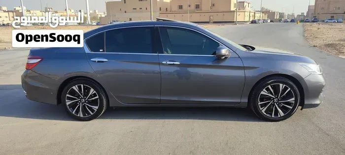 Honda Accord 2017 photo 4