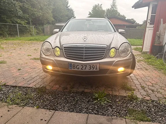 Mercedes-Benz E320