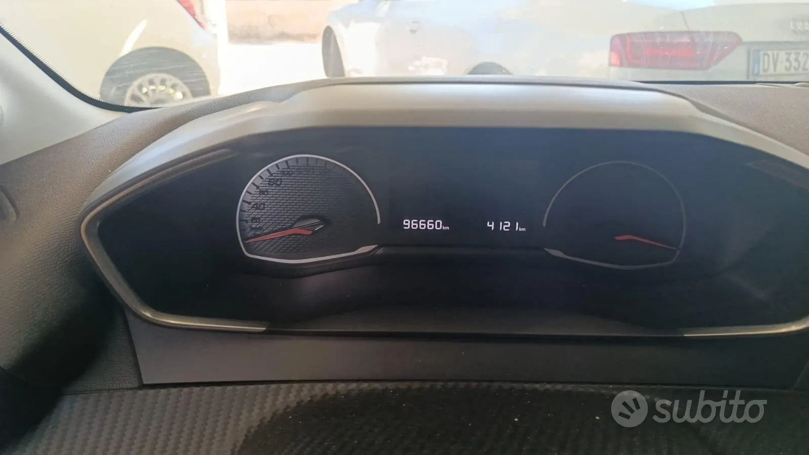 Peugeot 208 2021 photo 4