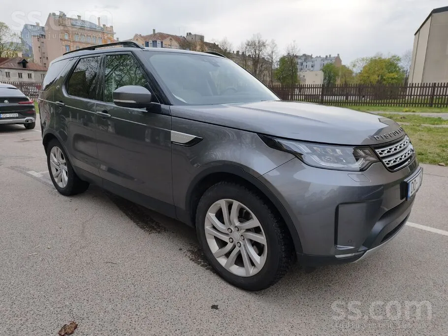 Land Rover Discovery 5