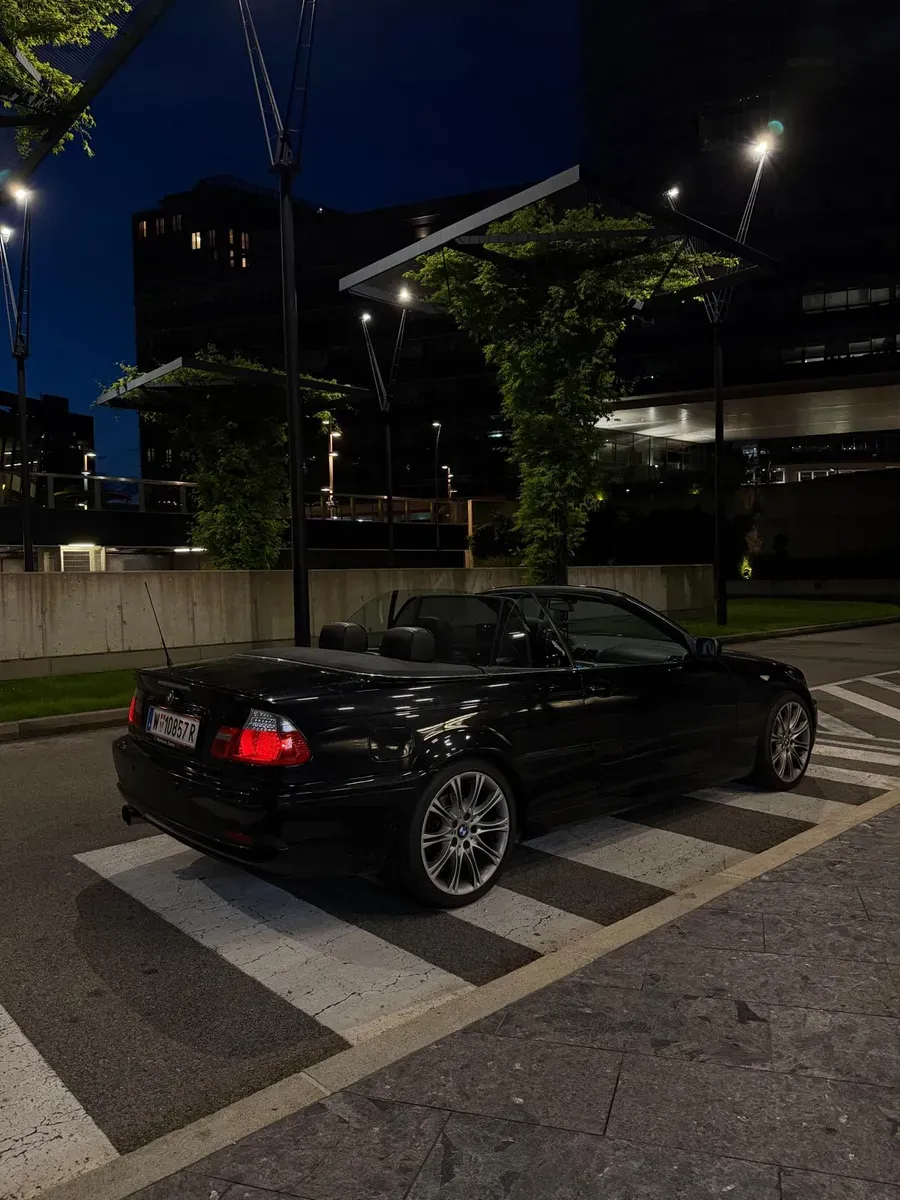 BMW 3 Series 2003 photo 2